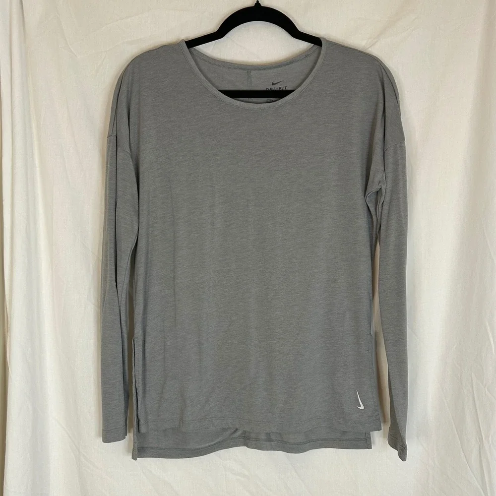 Nike Dri-FIT Long‎ Sleeve Top Women's Small Gray Athletic Training Shirt
